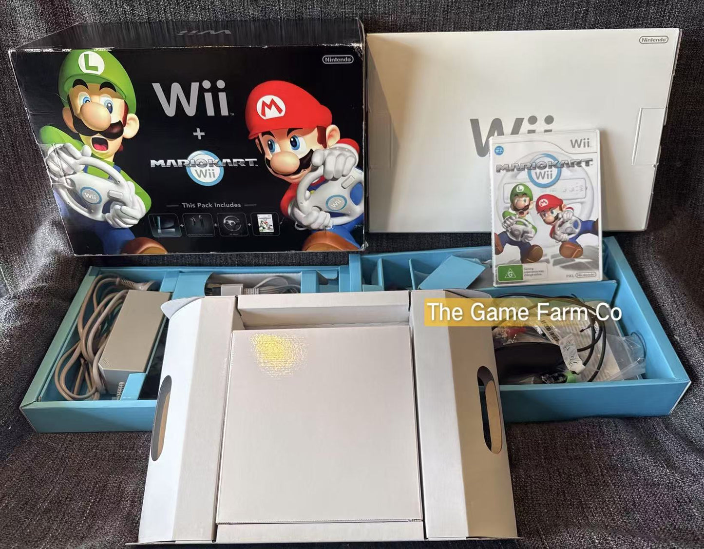 Black Nintendo Wii Mario Kart Bundle Edition - Pal Australian in Excellent condition