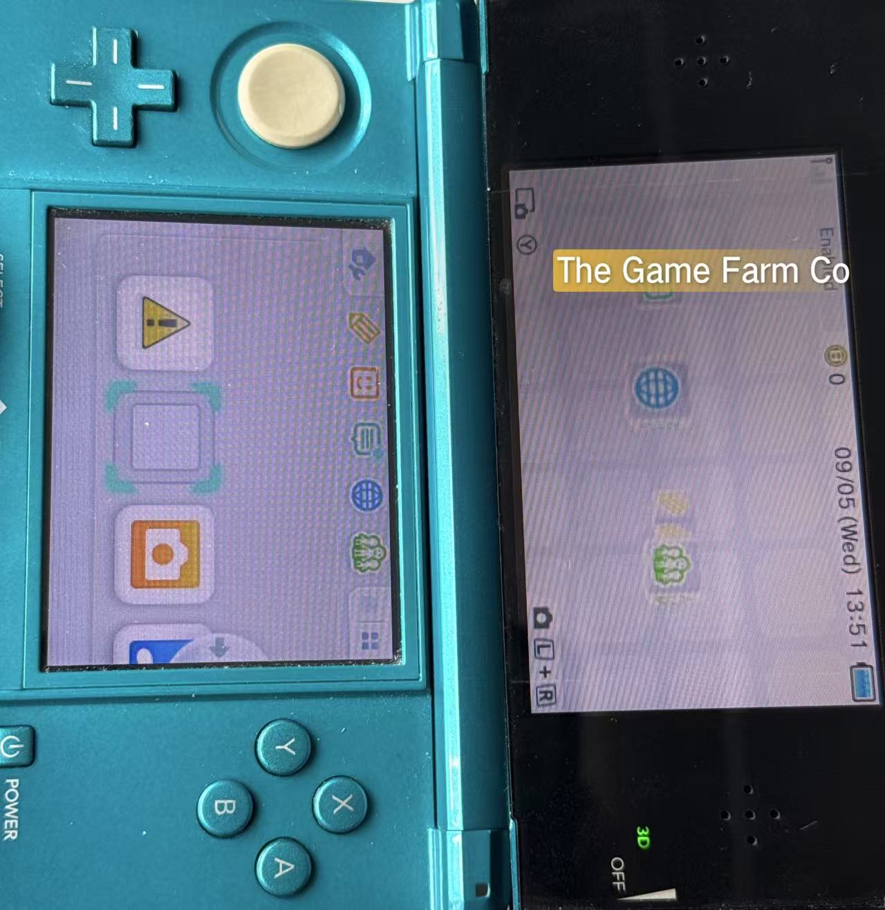 Nintendo 3DS Console With Charger & Large Carry case In Great Condition - Blue