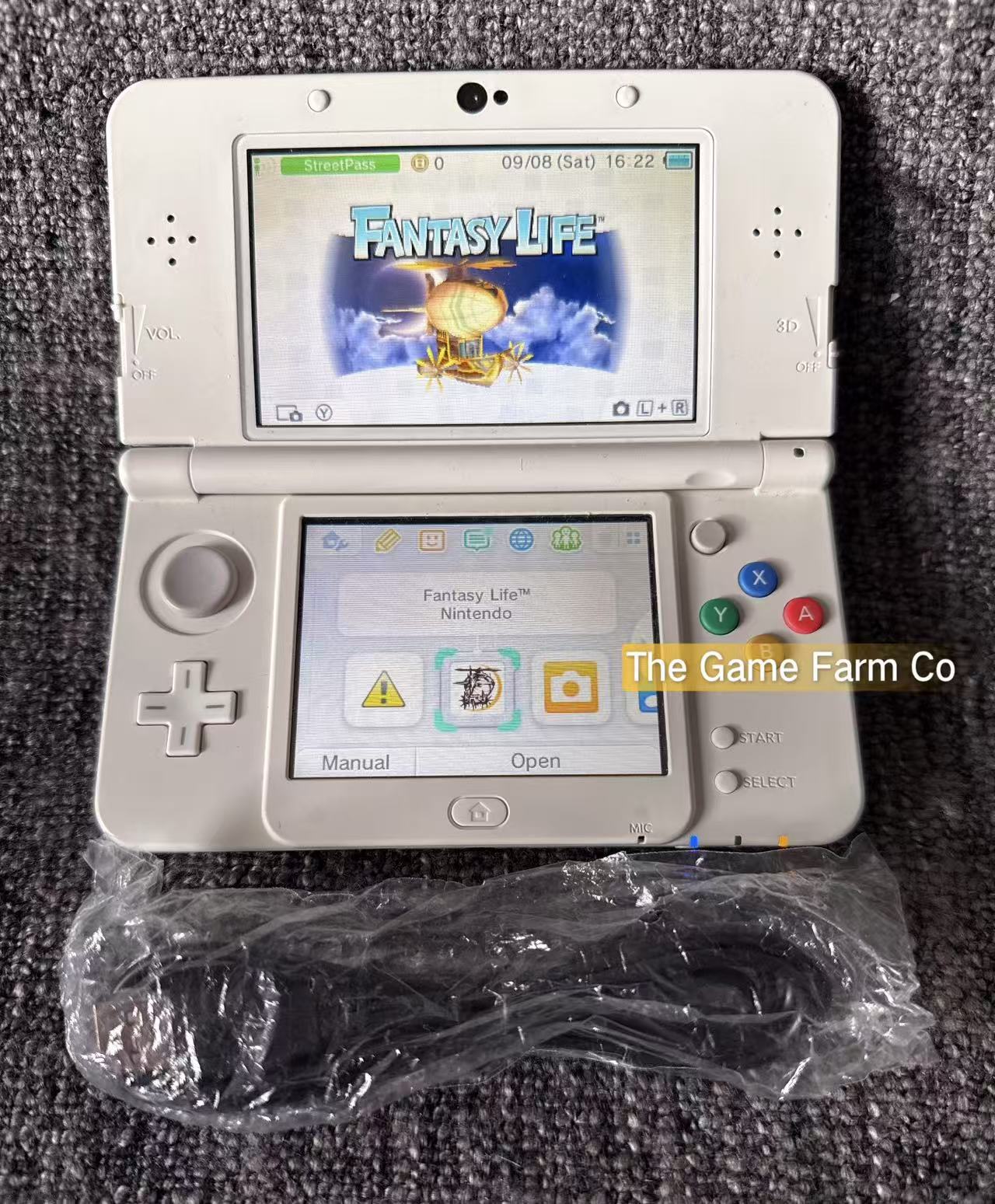 Nintendo 3DS XL White Console - Nintendo 3DS