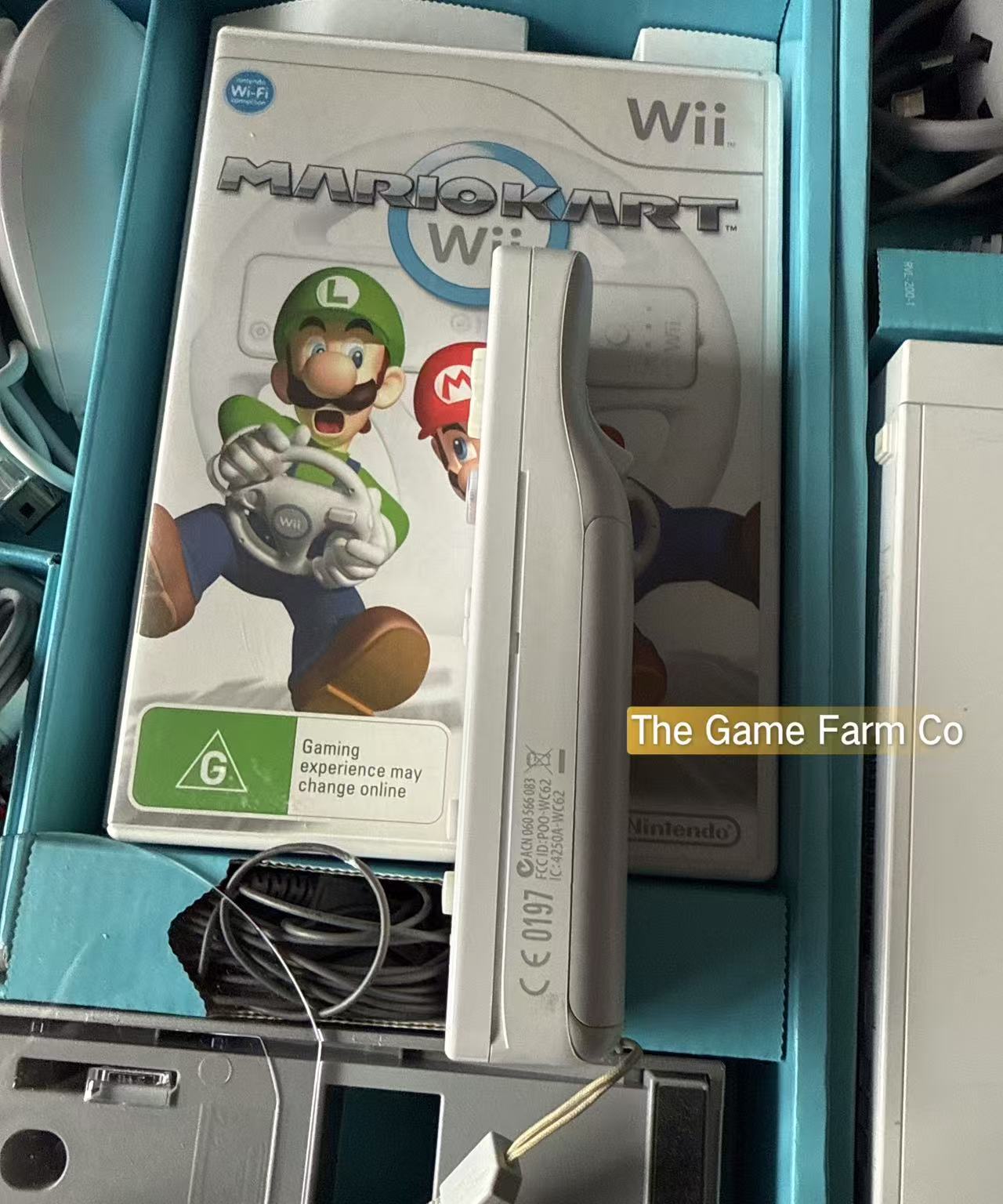 White Nintendo Wii Mario Kart Bundle Edition - Pal Australian