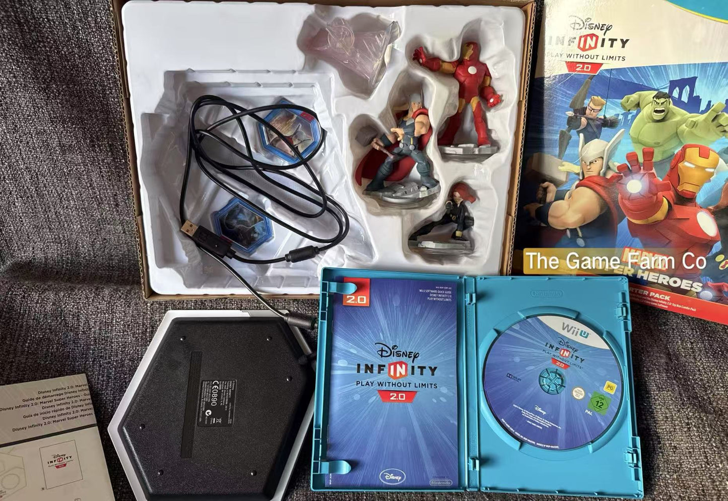 Disney Infinity Marvel Super Heroes Starter Pack  2.0 bundle - Nintendo Wii U Game