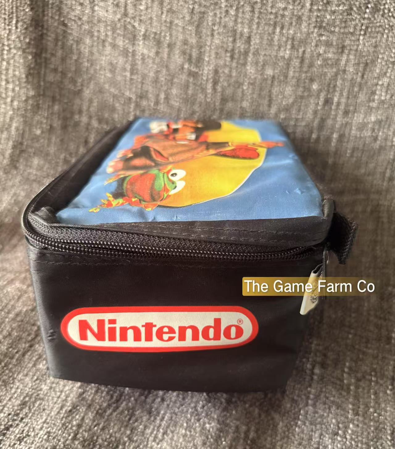 Vintage 1993 Nintendo Donkey Kong Lunch Box in great condition- AZ Designz