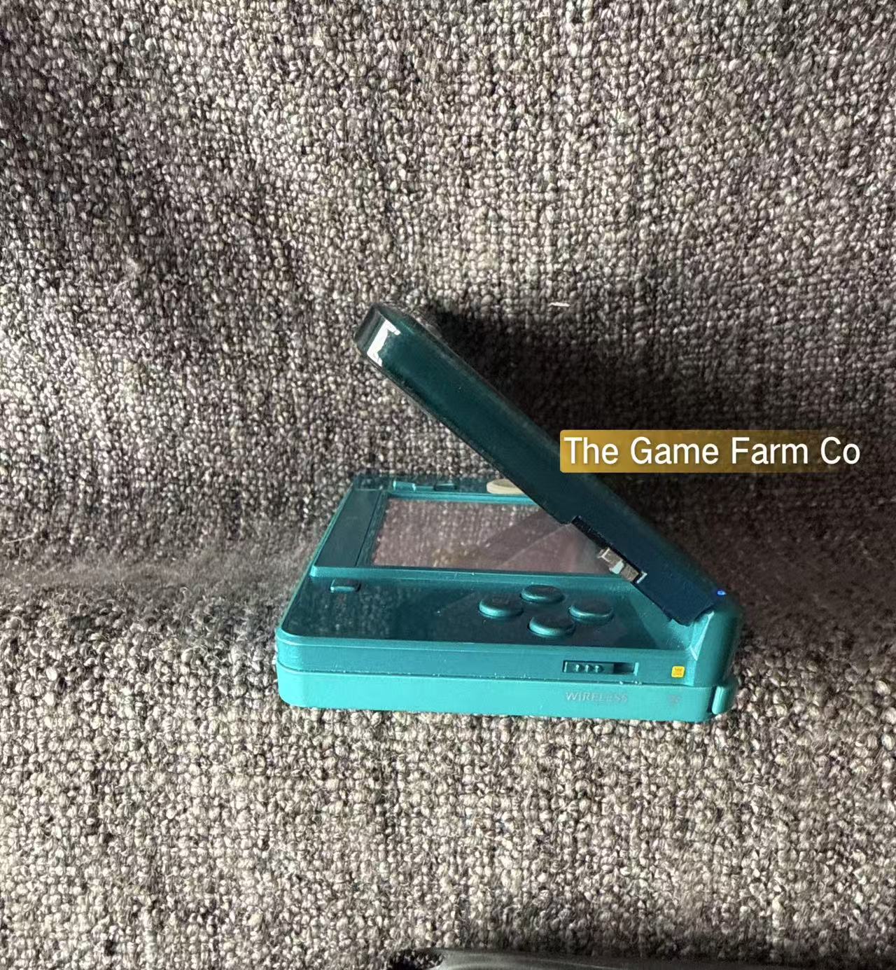 Nintendo 3DS Console With Charger & Large Carry case In Great Condition - Blue