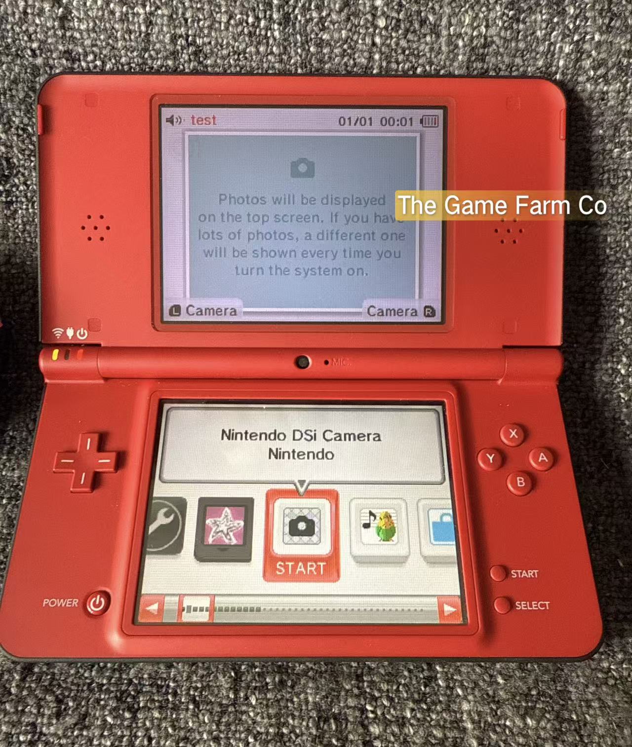 Nintendo DSi XL  Red Console boxed in overall Exceptionally Excellent condition