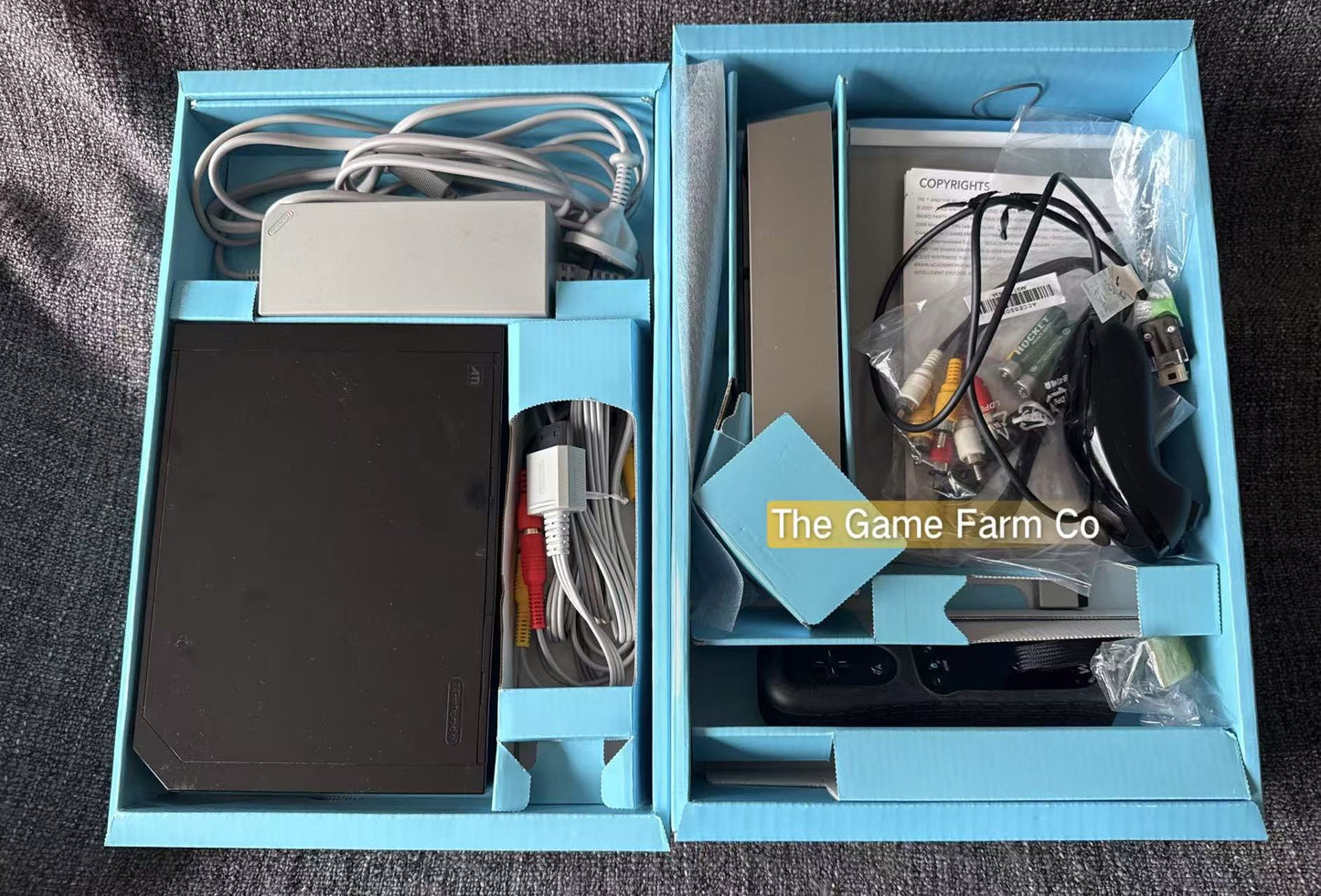 Black Nintendo Wii Mario Kart Bundle Edition - Pal Australian in Excellent condition