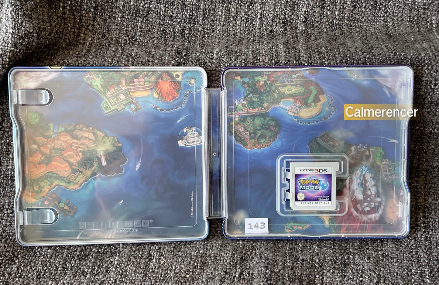 Pokemon Moon With Steel Case Game Nintendo 3DS