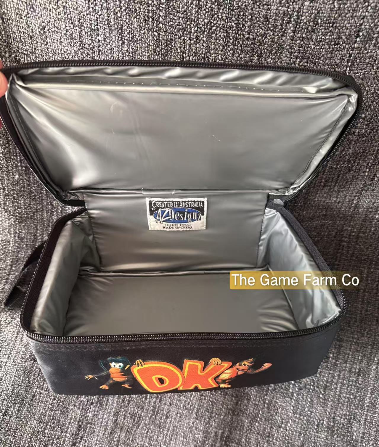 Vintage 1993 Nintendo Donkey Kong Lunch Box in great condition- AZ Designz