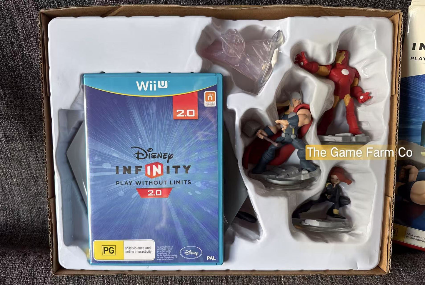 Disney Infinity Marvel Super Heroes Starter Pack  2.0 bundle - Nintendo Wii U Game
