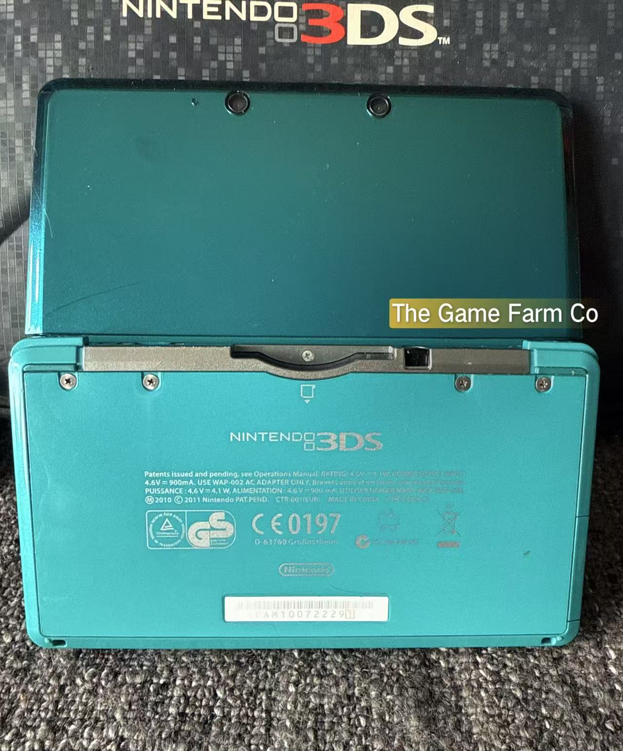 Nintendo 3DS Console With Charger & Large Carry case In Great Condition - Blue