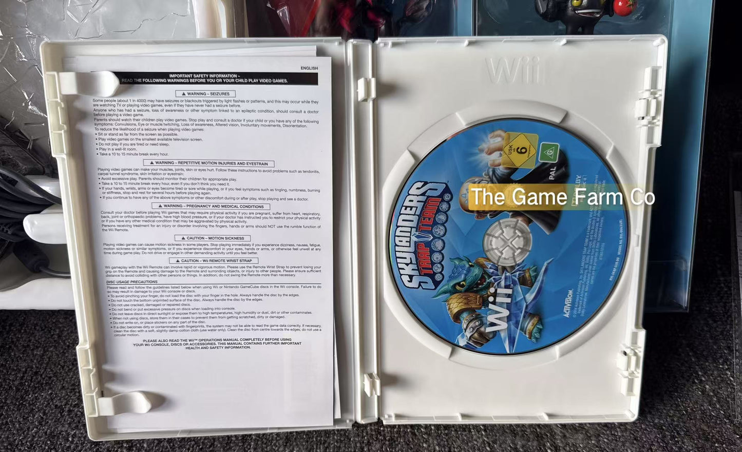 Skylanders Trap Team Dark Edition Starter Pack In Excellent Condition -  Nintendo Wii game
