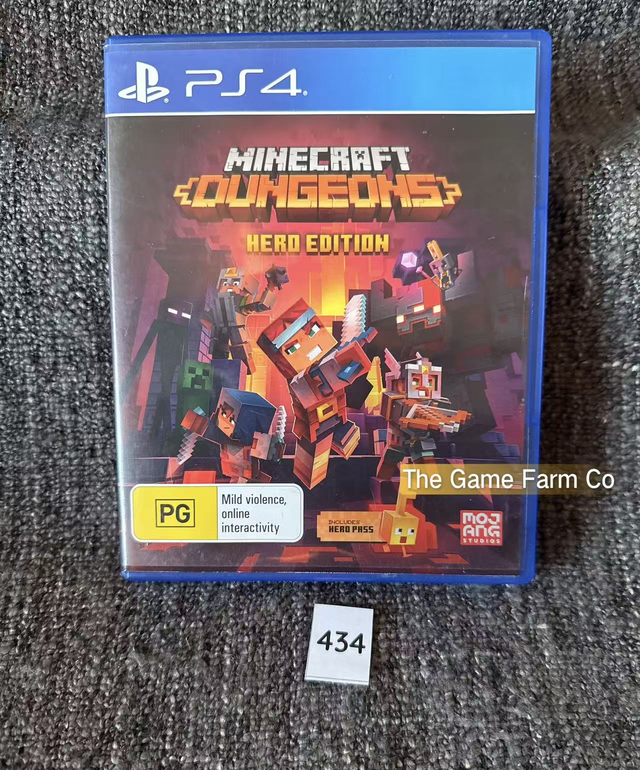 Minecraft Dungeons Hero Edition PlayStation 4 Physical Game CIB PAL Tested Used