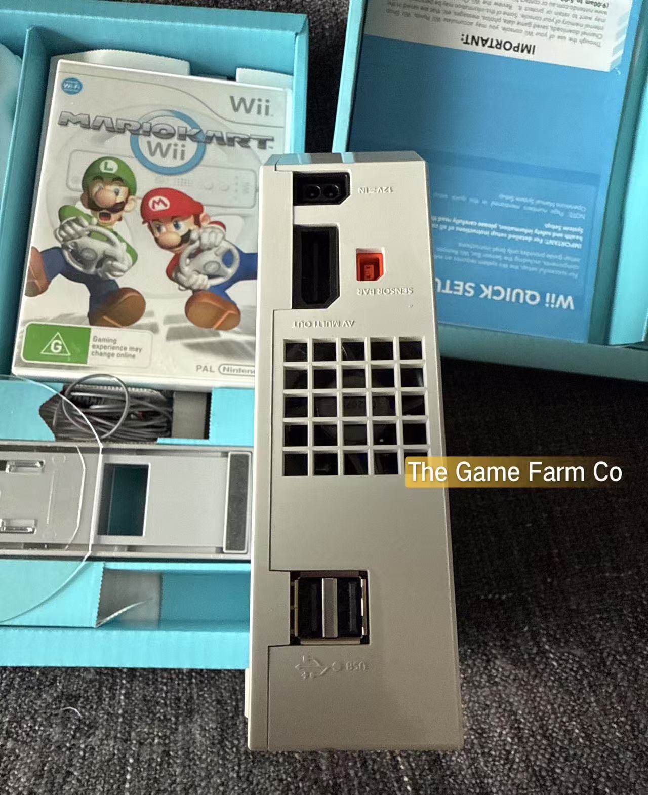 White Nintendo Wii Mario Kart Bundle Edition - Pal Australian