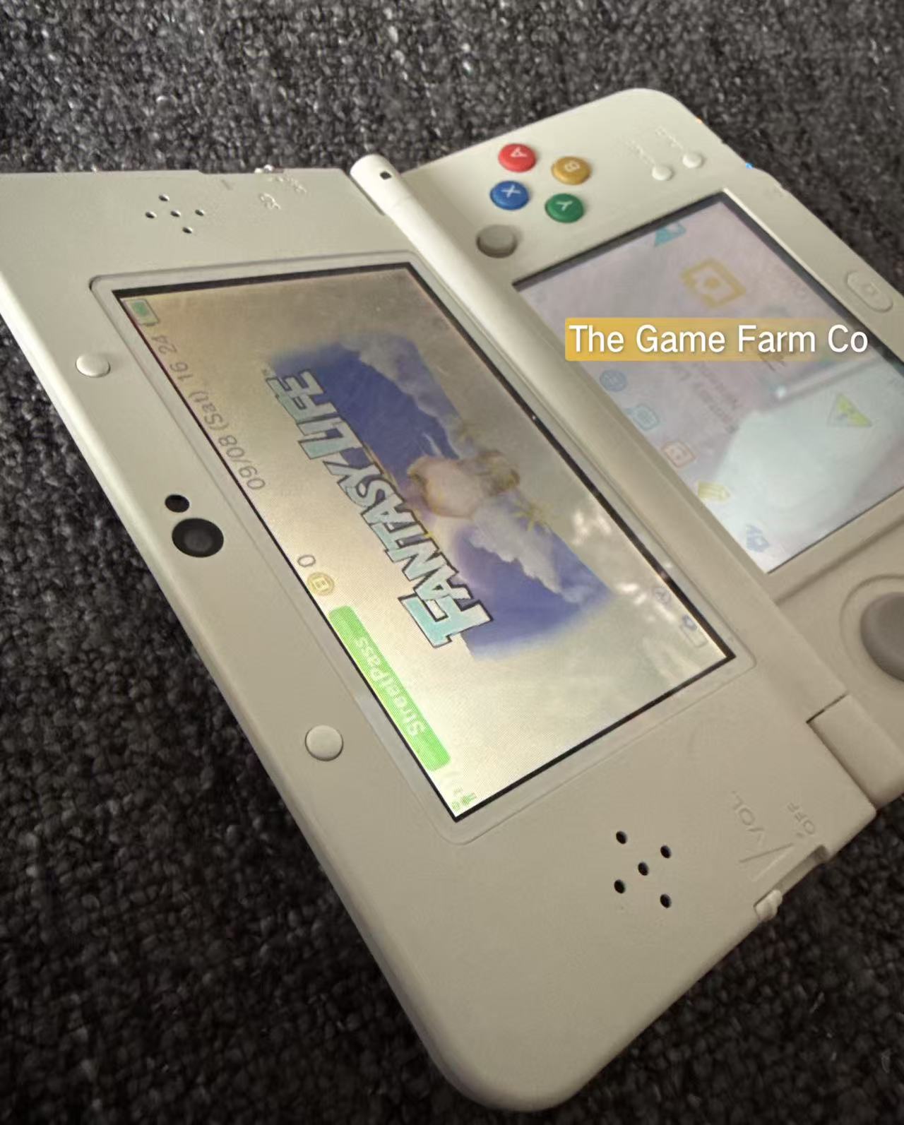 Nintendo 3DS XL White Console - Nintendo 3DS