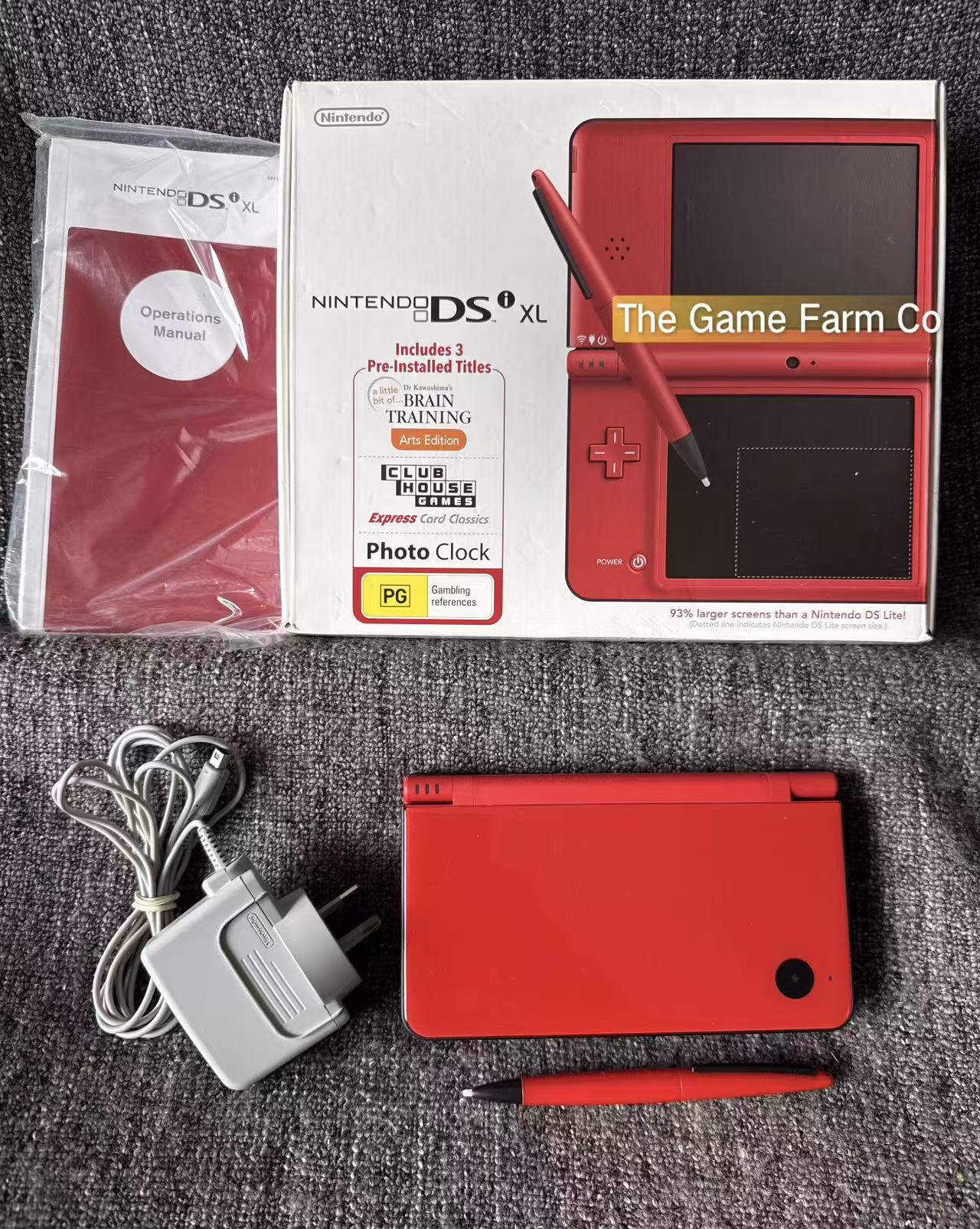 Nintendo DSi XL  Red Console boxed in overall Exceptionally Excellent condition